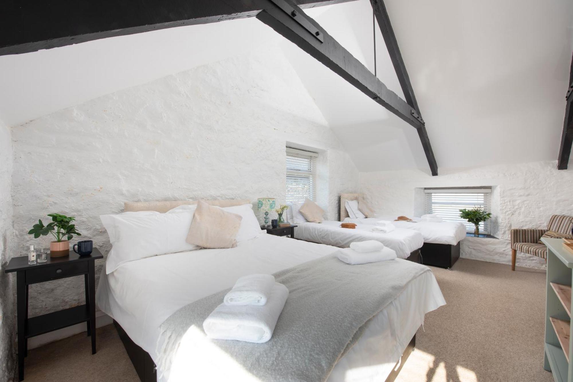Cape Cornwall Club Bed & Breakfast 3*